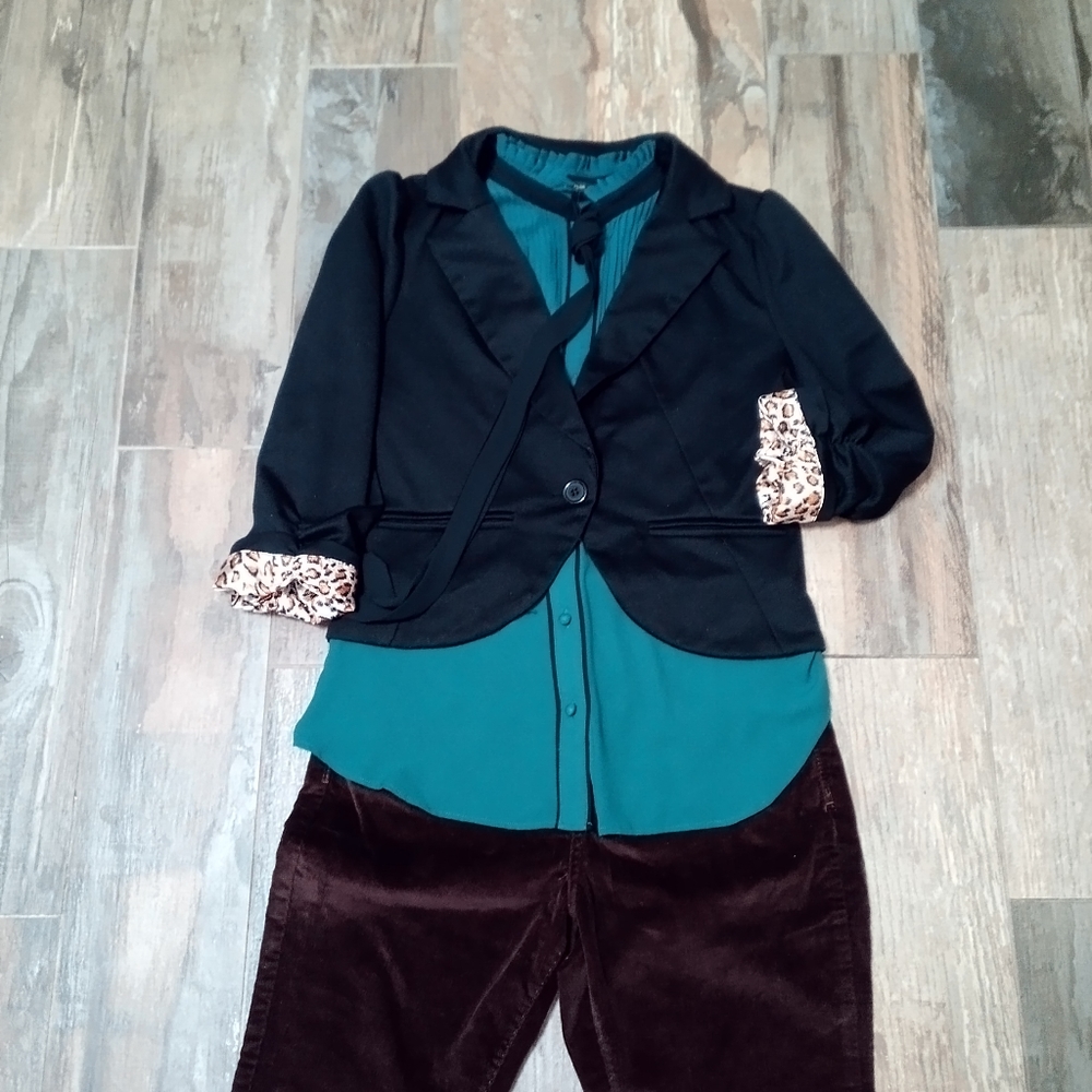 Sans Souci Crop Blazer
